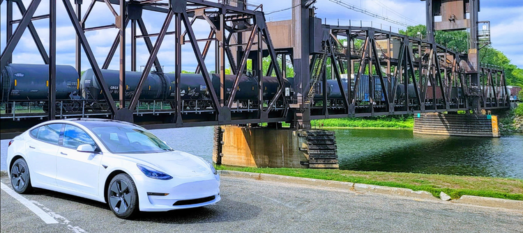 Tesla: From Roadster Hope to Cult‑of‑Elon Tyranny